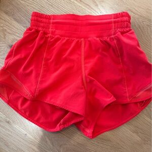 Lululemon Hotty Hot 2.5 inch High Rise